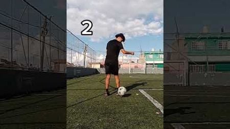 #futbol #freestylefootball #soccer #streetsoccer #football #soccerskills #skills #tutorial #shorts