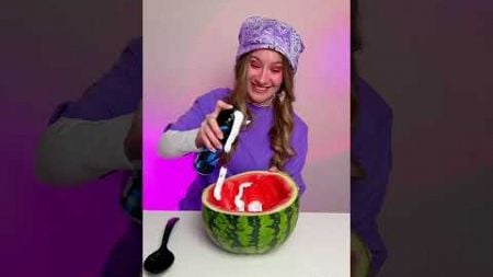 Mousse en spray dans une pastèque ! 🍉😱