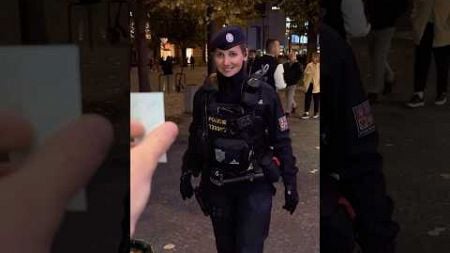 Beautiful Police girl🥰🤗 #shortvideo #viral #travel #trending#holiday #pilot #armygirl#war #youtube