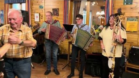 Sänger und Musikantenstammtisch beim Buschenschank Friedl 13.12.2024