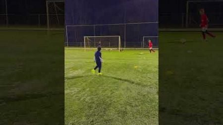 Passing + finishing 🔥😍 #fyp #voetbal #voetbaltraining #soccer #voetbalschool #talent #skills