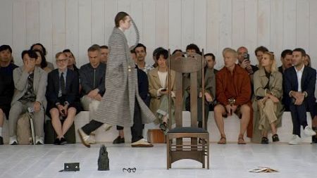 Loewe | Spring Summer 2025 | Paris Fashion Week Men&#39;s