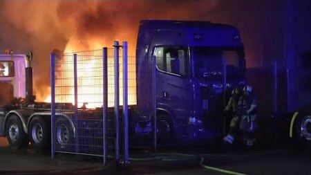 Vrachtwagen in brand bij bedrijf Wageningselaan Veenendaal