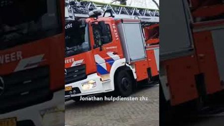 #brandweer #Zwijndrecht naar een #reanimatie in #Hendrik-Ido-Ambacht #spoed #hulpdiensten