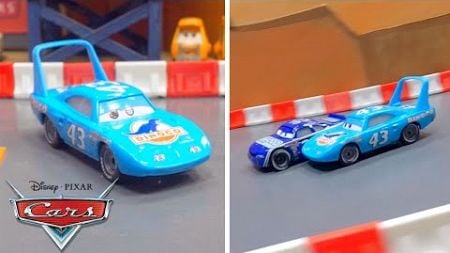 Strip &quot;The King&quot; Weathers Joins the Ornament Valley Racing Competition! | Pixar Cars