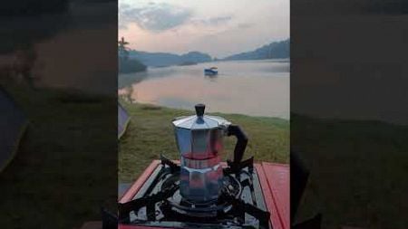 Ngopi di Waduk Sermo #camping #alltrek #campingadventurefamily #glamping #familycamp #outdoors