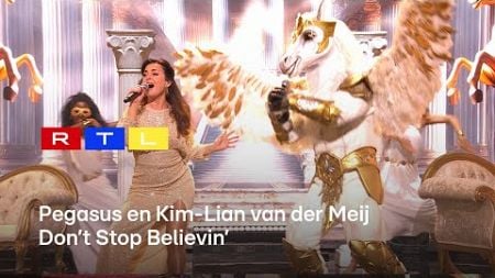 Kim-Lian van der Meij heeft geen idee wie er in het pak van Pegasus zit | The Masked Singer