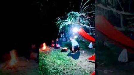 Camping di Pantai Madasari