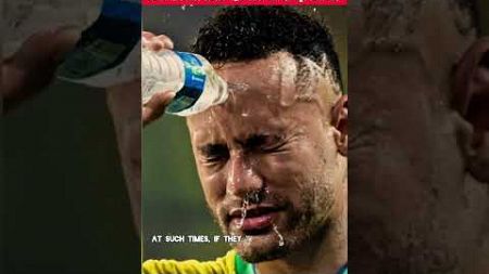 Why do footballers spit water out of their mouths../ফুটবলাররা কেন পানি মুখ থেকে ফেলে দেয়🫣 #football