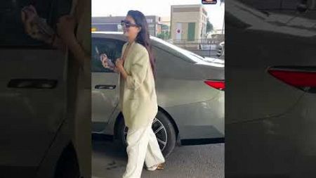 Boss Lady Jacqueline Fernandez’s Steals Spotlight In Her BMW 7