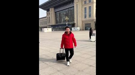 是不是有很多人羡慕婚礼司仪这职业？😂@静姐(栋仔助理) #司仪栋仔