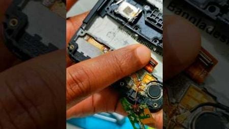 স্পিকার চেঞ্জ করার পর ফোন গরম হয়ে যাচ্ছে 😱🥲 #Tech #technology #mobilerepair #shortschallenge