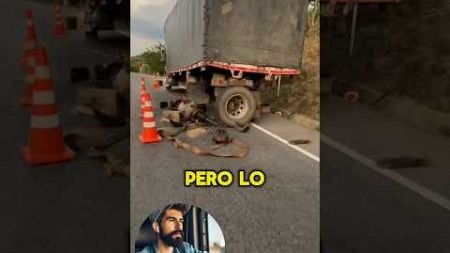 Observa a este camionero, como sale de apuros #camiones #trucks #camioneros #shorts #trailers